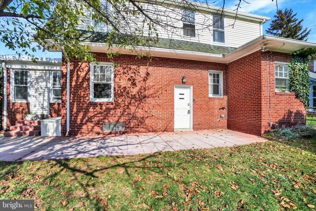 3200 E MARKET ST, York, PA 17402