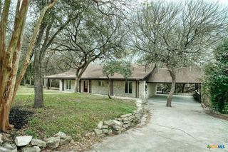 1529 N Colorado ST N, Lockhart, TX 78644