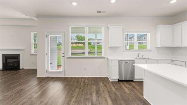 210 Sandy Oak Drive, Loganville, GA 30052