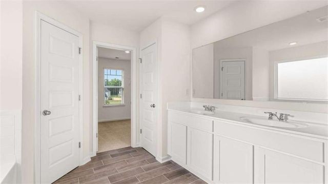 210 Sandy Oak Drive, Loganville, GA 30052