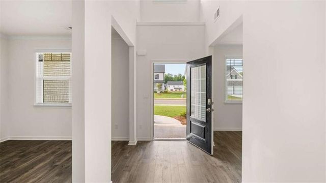 210 Sandy Oak Drive, Loganville, GA 30052