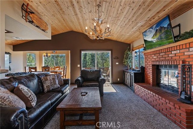 43850 Yosemite, Big Bear Lake, CA 92315