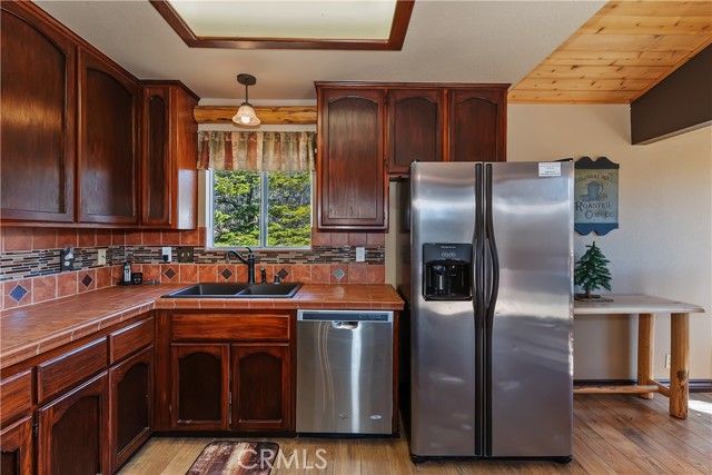 43850 Yosemite, Big Bear Lake, CA 92315