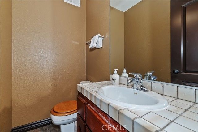 43850 Yosemite, Big Bear Lake, CA 92315