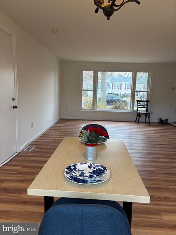 2614 ARMADA ST, Herndon, VA 20171