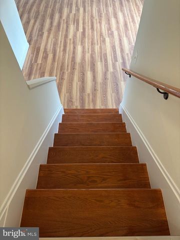 2614 ARMADA ST, Herndon, VA 20171