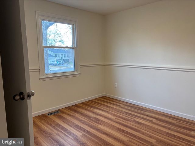 2614 ARMADA ST, Herndon, VA 20171