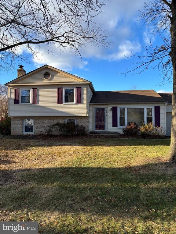 2614 ARMADA ST, Herndon, VA 20171