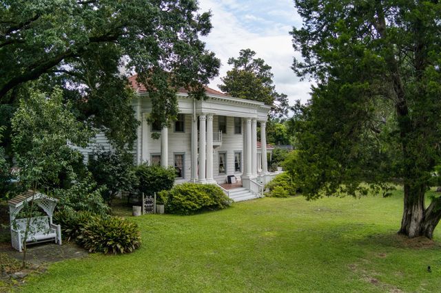 626 Hagood Avenue, Barnwell, SC 29812