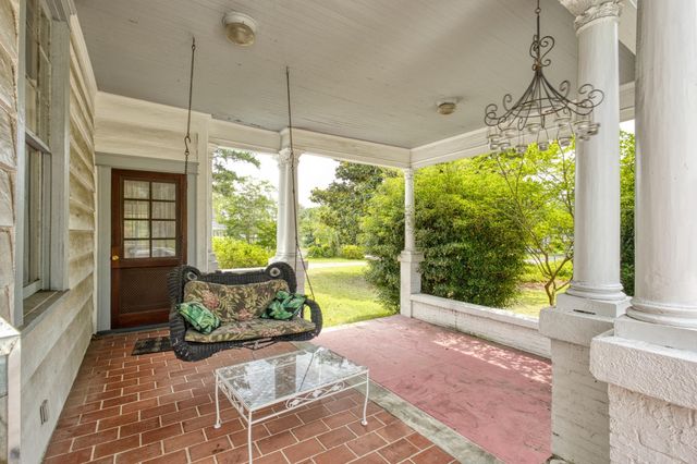 626 Hagood Avenue, Barnwell, SC 29812