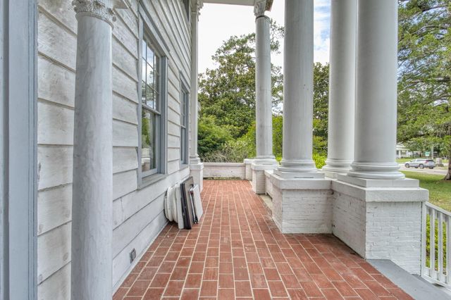 626 Hagood Avenue, Barnwell, SC 29812