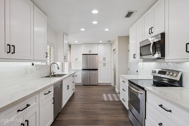 1350 W ESCARPA Street, Mesa, AZ 85201