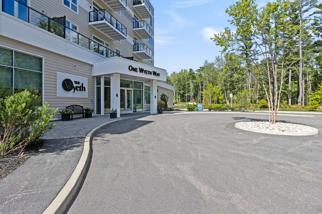 267 U.S. Route 1 304, Falmouth, ME 04105 — photo 2