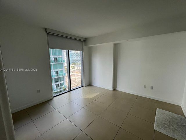 31 SE 6th St 1004, Miami, FL 33131