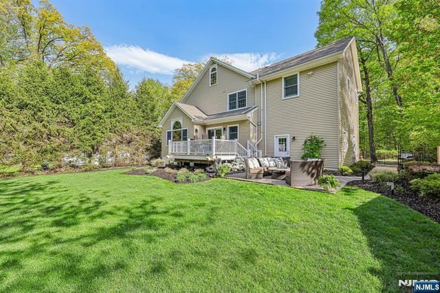 129 Woodland Avenue, Ramsey, NJ 07446