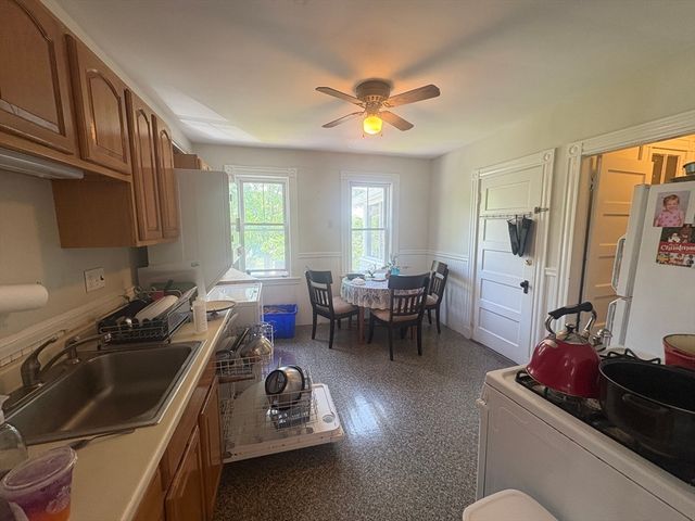 73 Marlboro St 3, Belmont, MA 02478