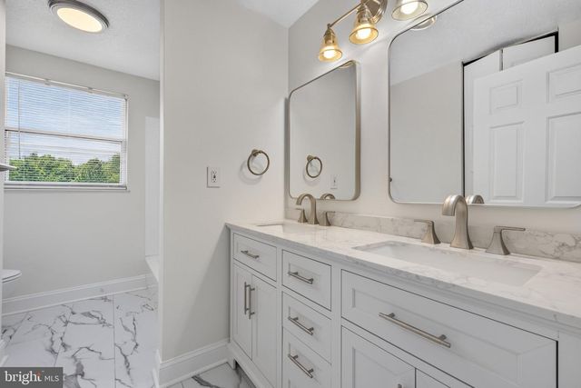8106 TRIPLE CROWN RD, Bowie, MD 20715