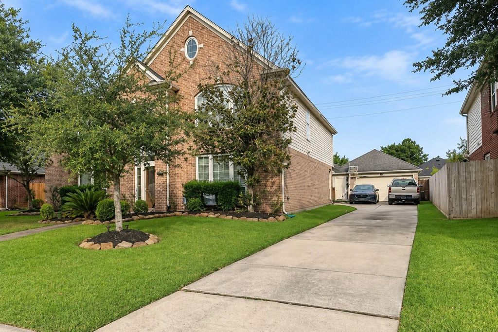 15827 Maple Shores Drive, Houston, TX 77044