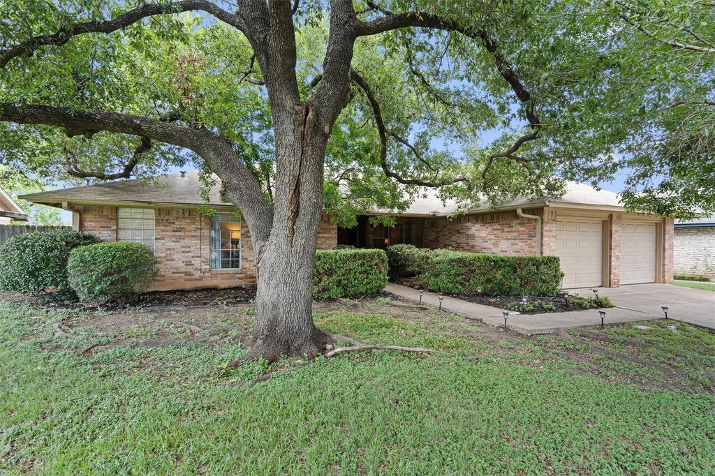 2714 Thrushwood DR, Austin, TX 78757