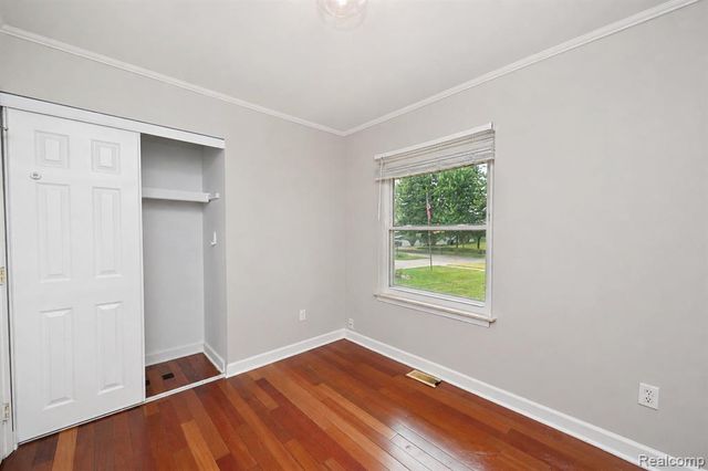 2939 Winter Drive, Troy, MI 48083