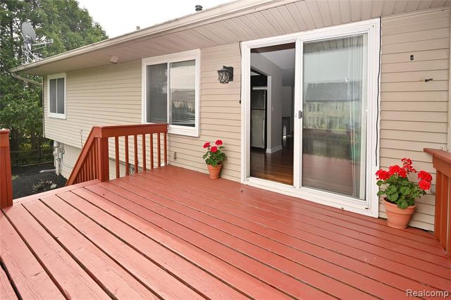 2939 Winter Drive, Troy, MI 48083