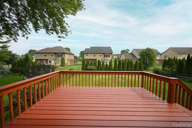 2939 Winter Drive, Troy, MI 48083