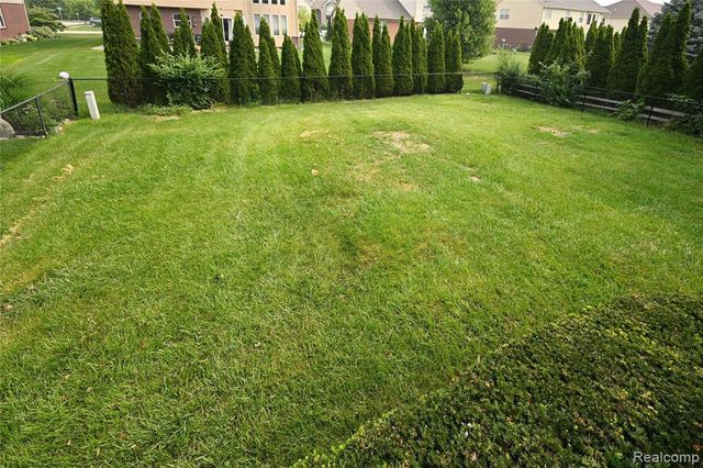 2939 Winter Drive, Troy, MI 48083
