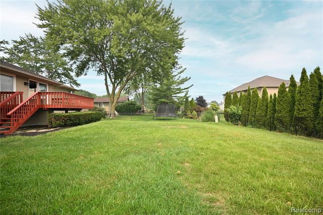 2939 Winter Drive, Troy, MI 48083