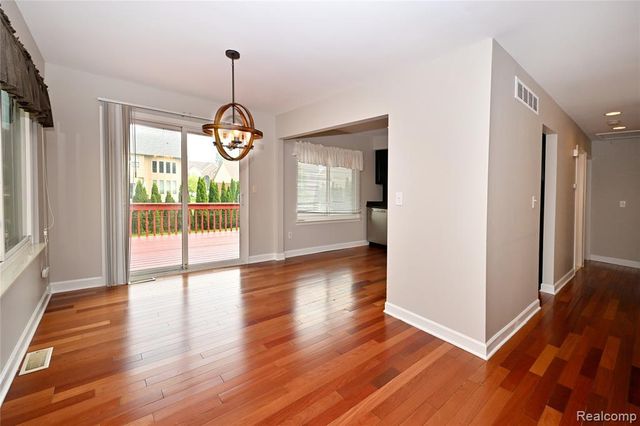 2939 Winter Drive, Troy, MI 48083