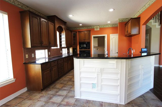 1410 Caine Hill Court, League City, TX 77573