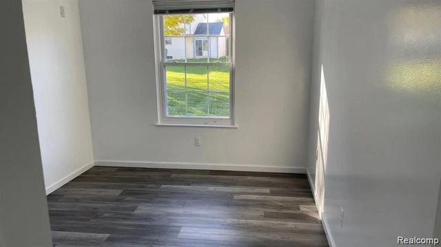 24395 Surfside Road, Novi, MI 48374