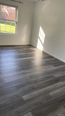 24395 Surfside Road, Novi, MI 48374