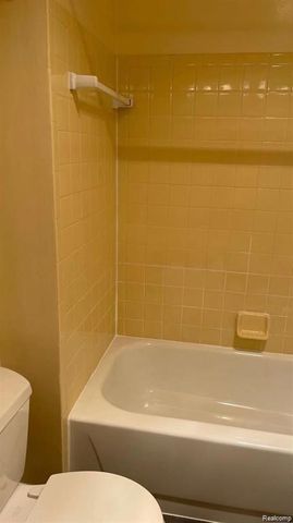 24395 Surfside Road, Novi, MI 48374