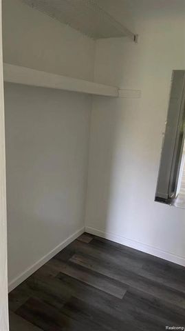 24395 Surfside Road, Novi, MI 48374