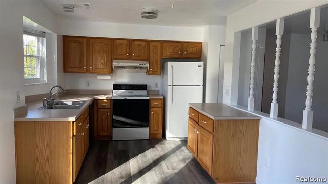 24395 Surfside Road, Novi, MI 48374