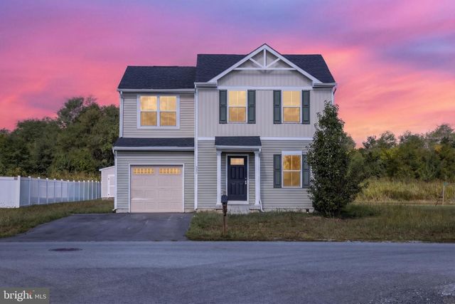 430 SWITCHGRASS CT, Bunker Hill, WV 25413