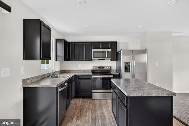 430 SWITCHGRASS CT, Bunker Hill, WV 25413
