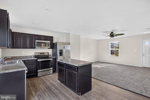 430 SWITCHGRASS CT, Bunker Hill, WV 25413