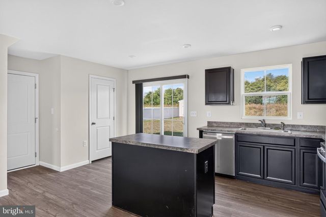 430 SWITCHGRASS CT, Bunker Hill, WV 25413