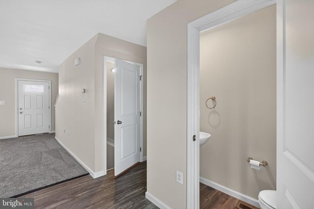 430 SWITCHGRASS CT, Bunker Hill, WV 25413