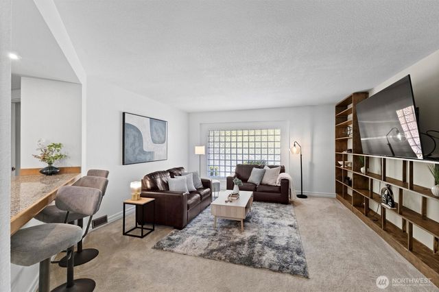 16306 Valhalla Drive, Bothell, WA 98011