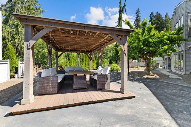 16306 Valhalla Drive, Bothell, WA 98011