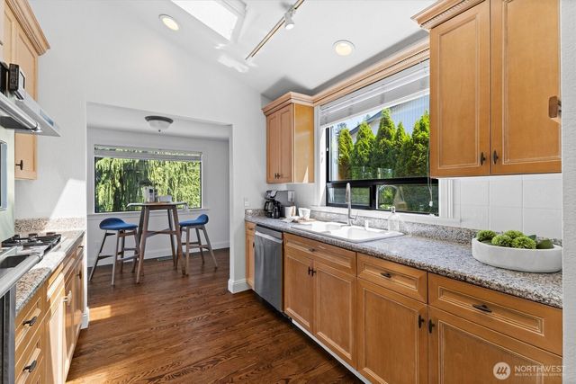 16306 Valhalla Drive, Bothell, WA 98011
