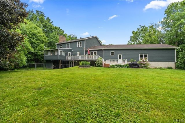 8827 Salt Springs Road, Manlius, NY 13037