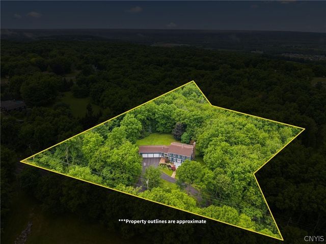 8827 Salt Springs Road, Manlius, NY 13037