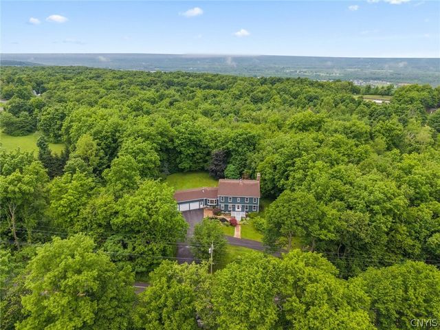 8827 Salt Springs Road, Manlius, NY 13037