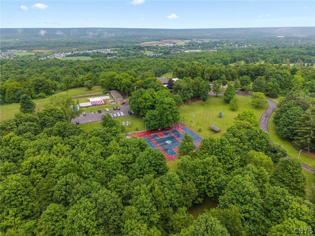 8827 Salt Springs Road, Manlius, NY 13037