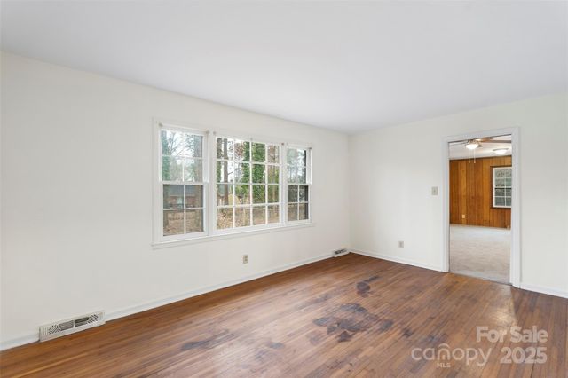 3100 Glenelm Court, Charlotte, NC 28212