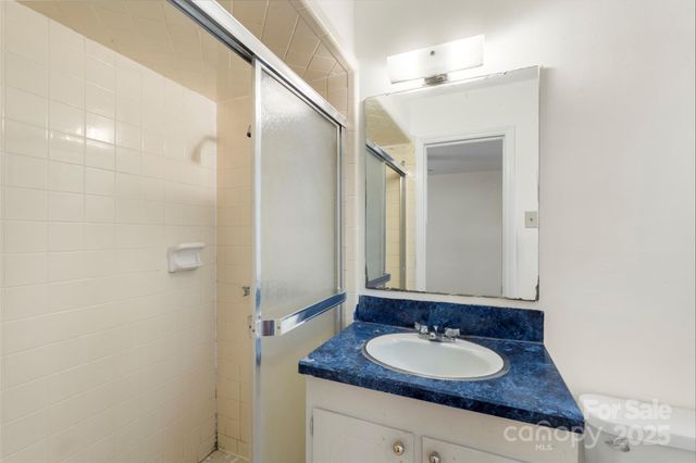 3100 Glenelm Court, Charlotte, NC 28212