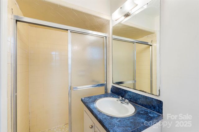 3100 Glenelm Court, Charlotte, NC 28212